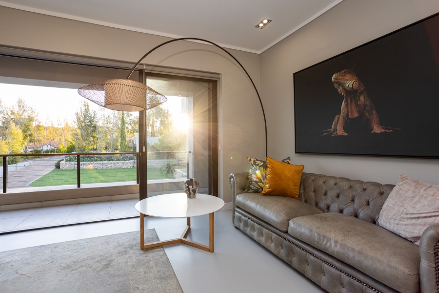 6 Bedroom Property for Sale in Winelands Western Cape